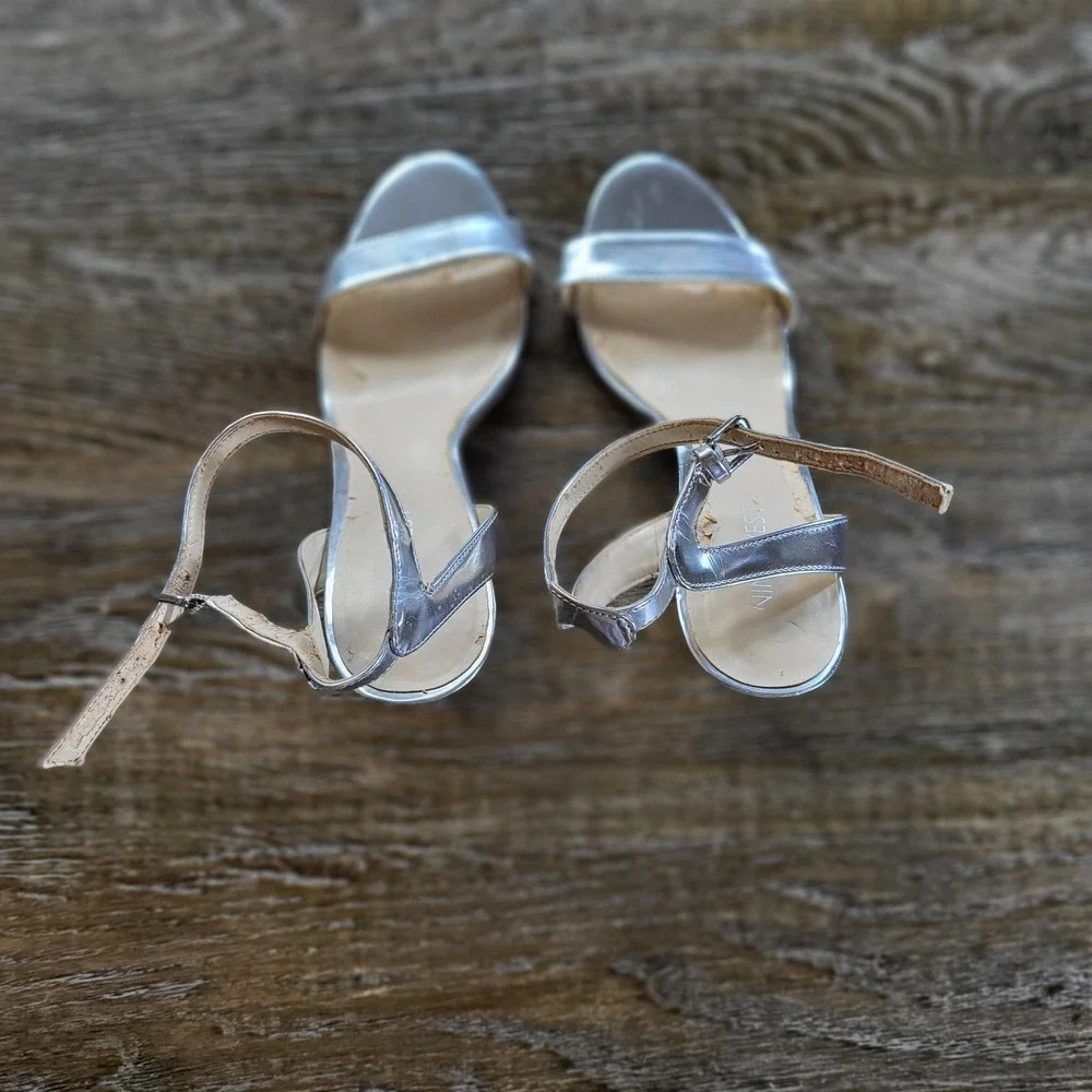 Nine West Silver Metallic Ankle Strap Stiletto Heels Sandals Women Size 8.5